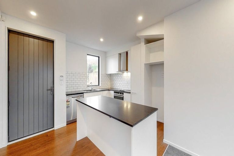 Photo of property in 62u7 Spenmoor Street, Newlands, Wellington, 6037