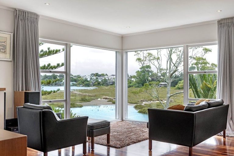 Photo of property in 70 Aramoana Avenue, Devonport, Auckland, 0624