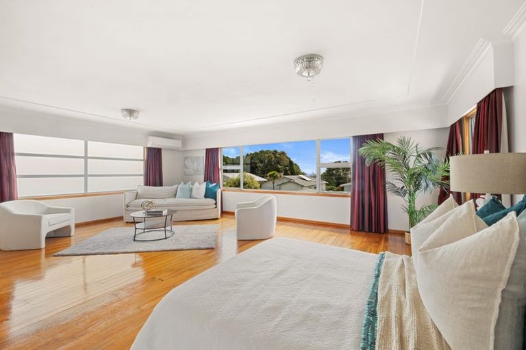 Photo of property in 14 Barrett Street, Westown, New Plymouth, 4310