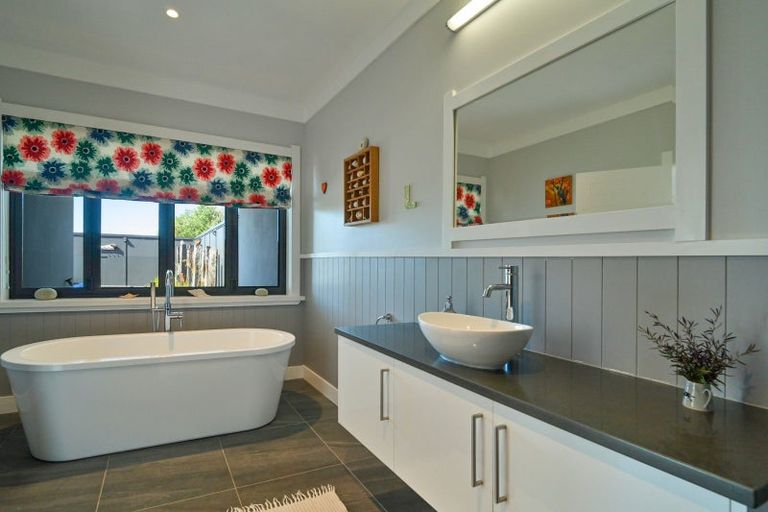 Photo of property in 63 Waipuka Road, Waimarama, Havelock North, 4294