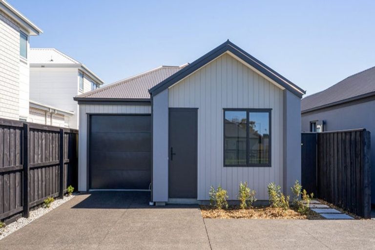 Photo of property in 75 Chrysolite Place, Belfast, Christchurch, 8051