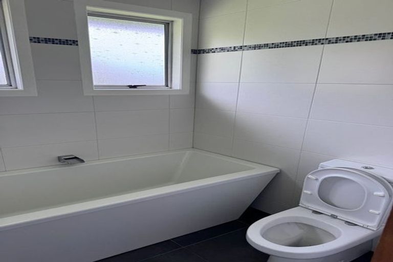 Photo of property in 42 Potts Road, Whitford, Howick, 2571