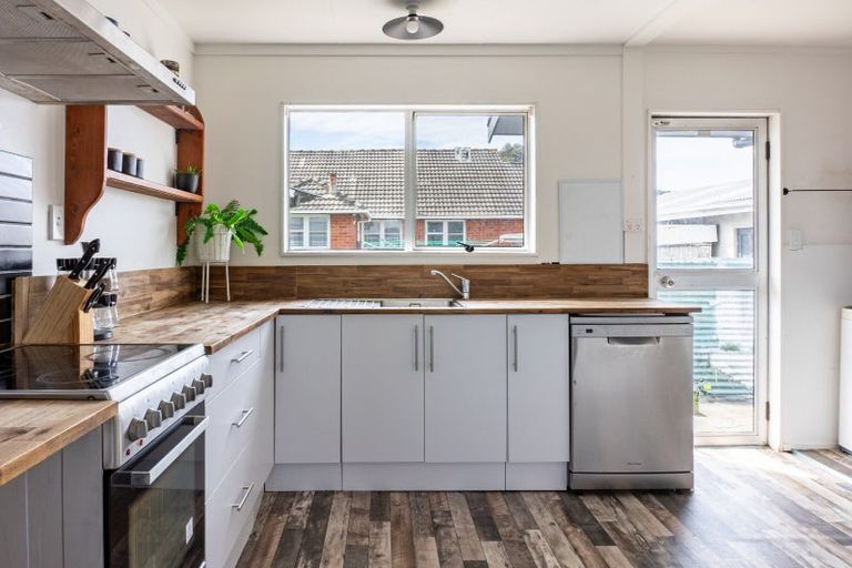 Photo of property in 23a Kettle Crescent, Marewa, Napier, 4110