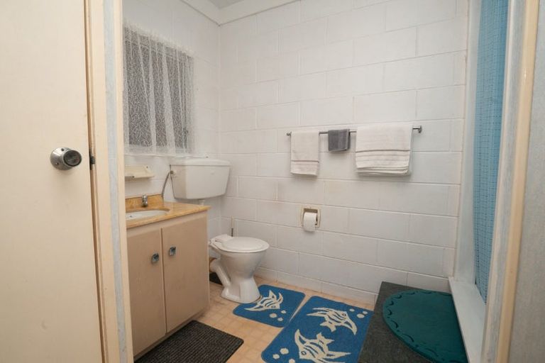 Photo of property in 23 Cyclarama Crescent, Massey, Auckland, 0614