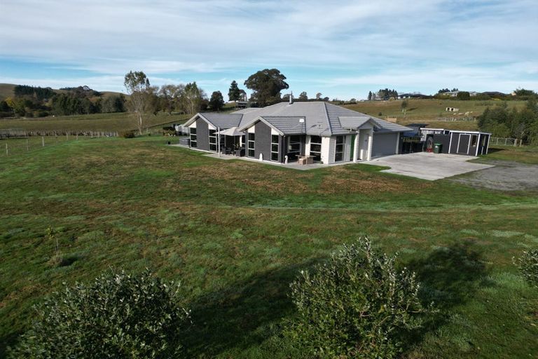 Photo of property in 52 Highlands Drive, Waipawa, 4210
