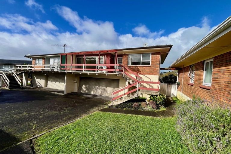 Photo of property in 3/8 Pamela Place, New Lynn, Auckland, 0600