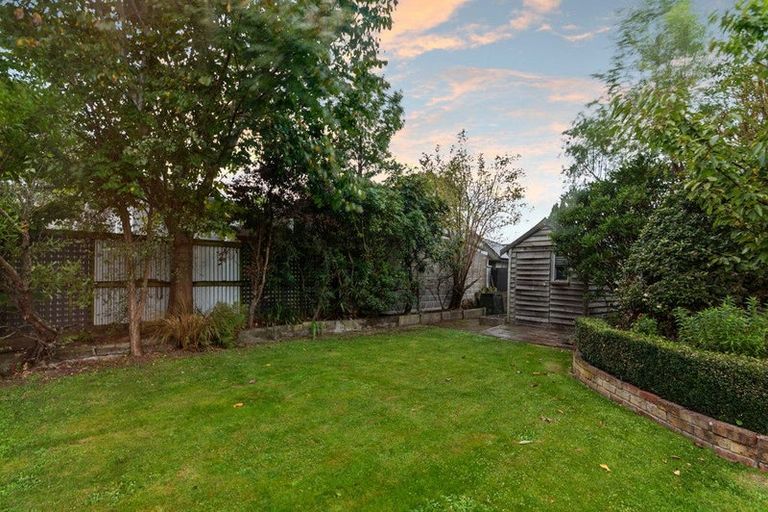 Photo of property in 91 Opawa Road, Opawa, Christchurch, 8023