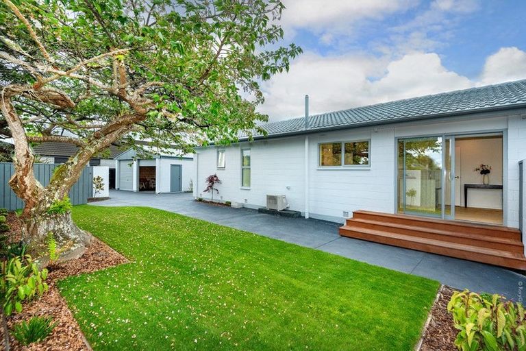 Photo of property in 86 Englefield Road, Northwood, Christchurch, 8051