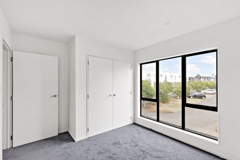 Photo of property in 11 Kaha Lane, Henderson, Auckland, 0612