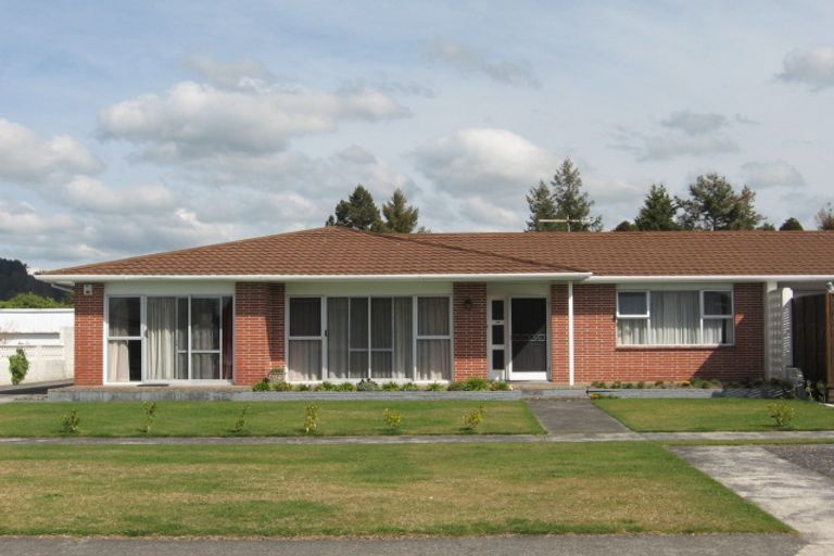 Photo of property in 3a Peace Street, Fenton Park, Rotorua, 3010