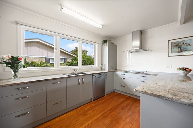 Photo of property in 6 Eton Drive, Hillcrest, Hamilton, 3216