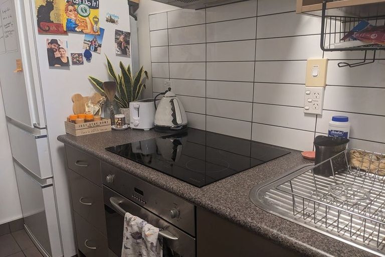 Photo of property in 221a The Terrace, Wellington Central, Wellington, 6011