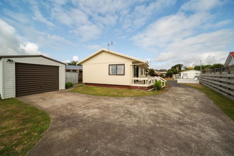 Photo of property in 42 Tawa Street, Hawera, 4610
