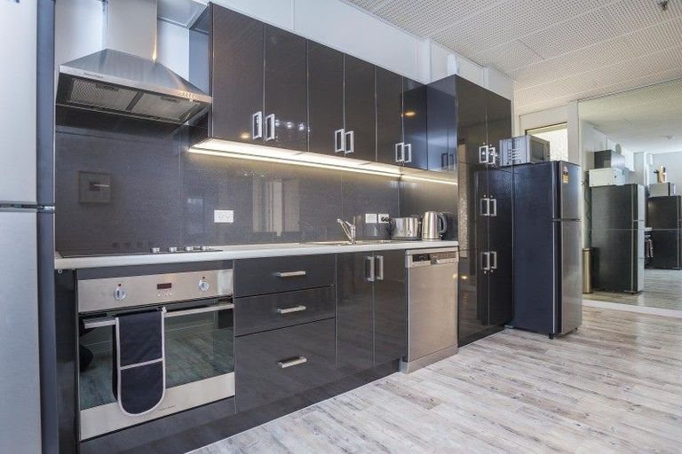 Photo of property in 17h Albert Street, Palmerston North, 4414