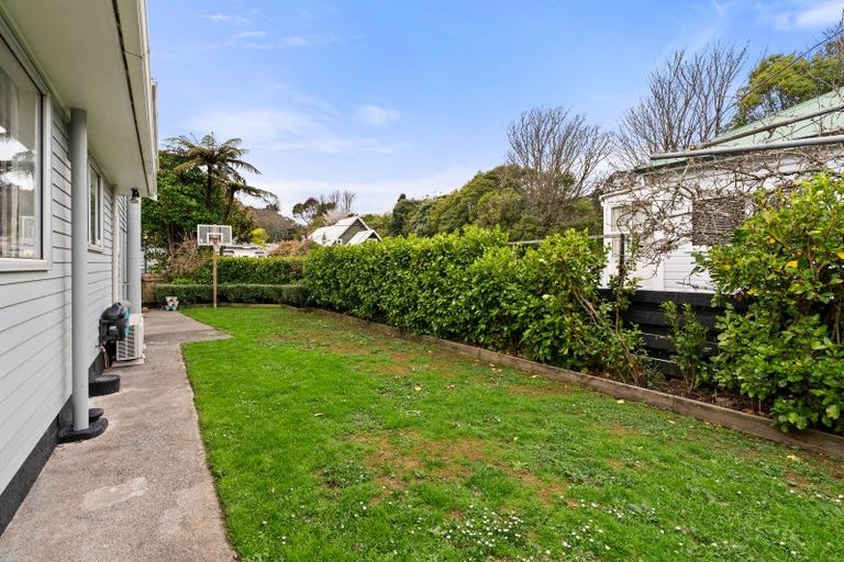 Photo of property in 18a Burma Road, Khandallah, Wellington, 6035