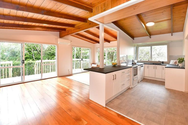 Photo of property in 2127 East Coast Road, Stillwater, Silverdale, 0993