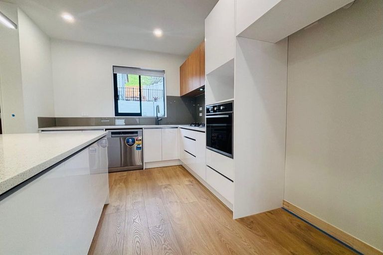 Photo of property in 21e Putini Road, Mangere Bridge, Auckland, 2022
