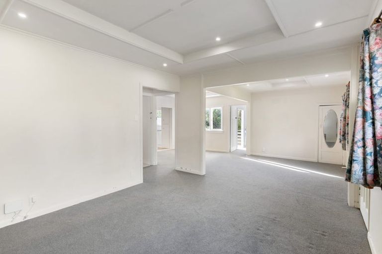 Photo of property in 692 Beach Road, Browns Bay, Auckland, 0630