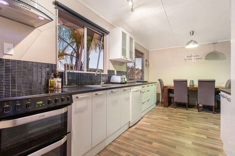 Photo of property in 7 Hindmarsh Street, Henderson, Auckland, 0612