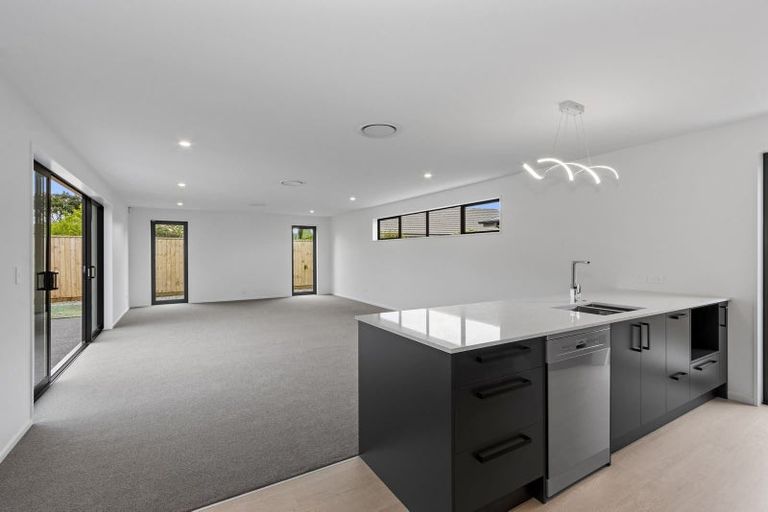 Photo of property in 2 Half Pint Lane, Halswell, Christchurch, 8025
