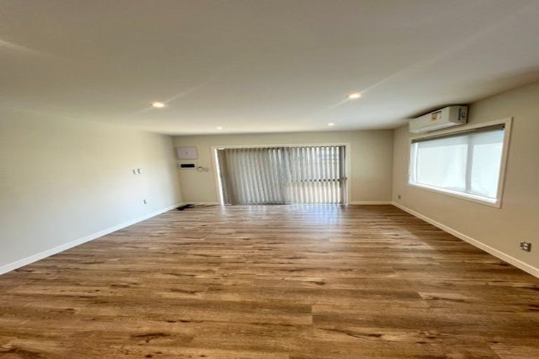 Photo of property in 7 Eric Gifford Drive, Ranui, Auckland, 0612
