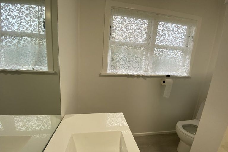 Photo of property in 98c Waiwhetu Road, Waterloo, Lower Hutt, 5011