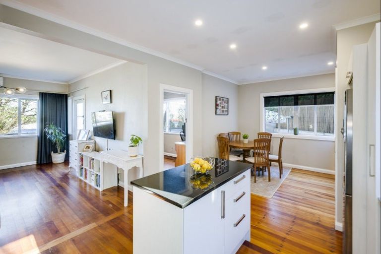 Photo of property in 28 Havelock Road, Hospital Hill, Napier, 4110