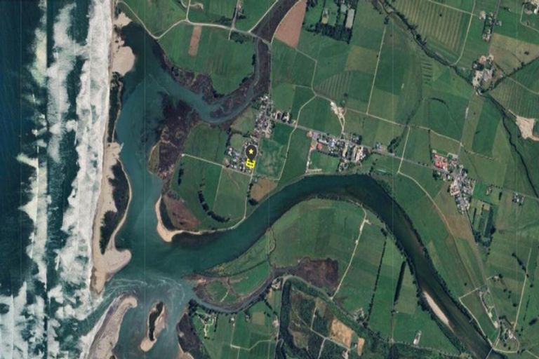 Photo of property in 5-7 Wharf Road, Karamea, 7893