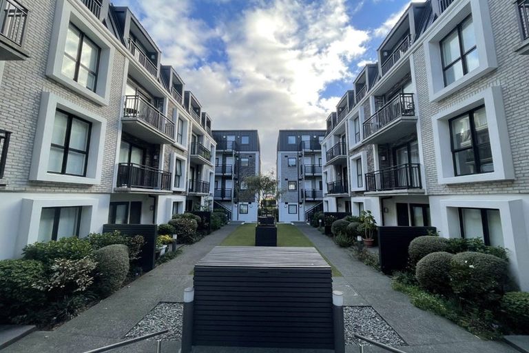 Photo of property in 2/11f Newtown Avenue, Newtown, Wellington, 6021