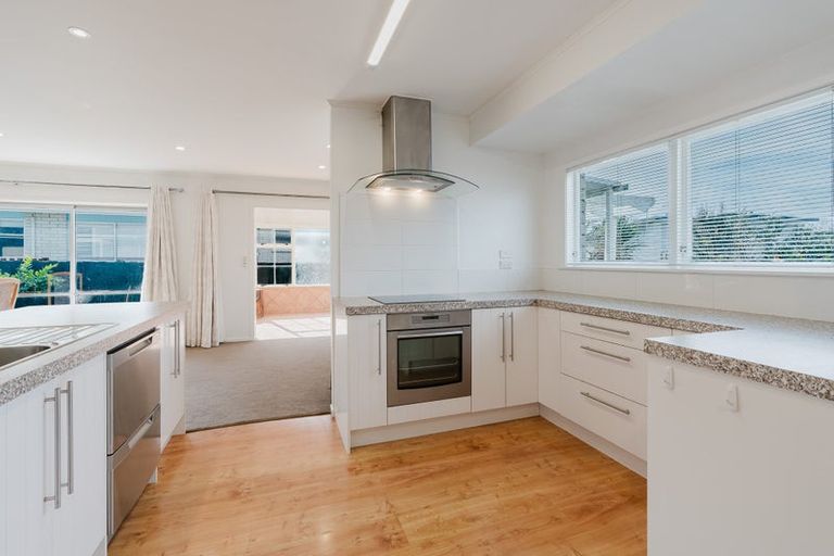 Photo of property in 35 Alison Street, Hamilton Lake, Hamilton, 3204