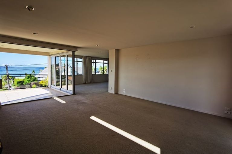 Photo of property in 20 Bournemouth Terrace, Murrays Bay, Auckland, 0630