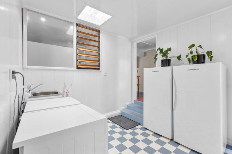 Photo of property in 24 Motukari Place, Onaero, Urenui, 4383