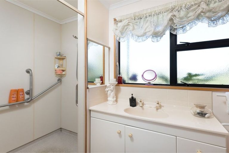 Photo of property in 42 Allan Street, Waimate, 7924