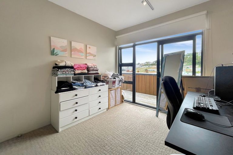 Photo of property in Revolucion Apartments, 301s/28 Torrens Terrace, Mount Cook, Wellington, 6011
