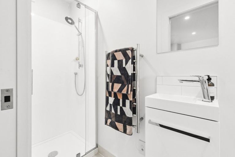 Photo of property in 8b Lyall Parade, Lyall Bay, Wellington, 6022