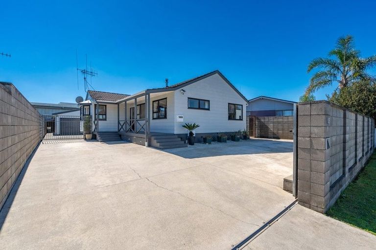 Photo of property in 18 Jasmine Avenue, Dinsdale, Hamilton, 3204