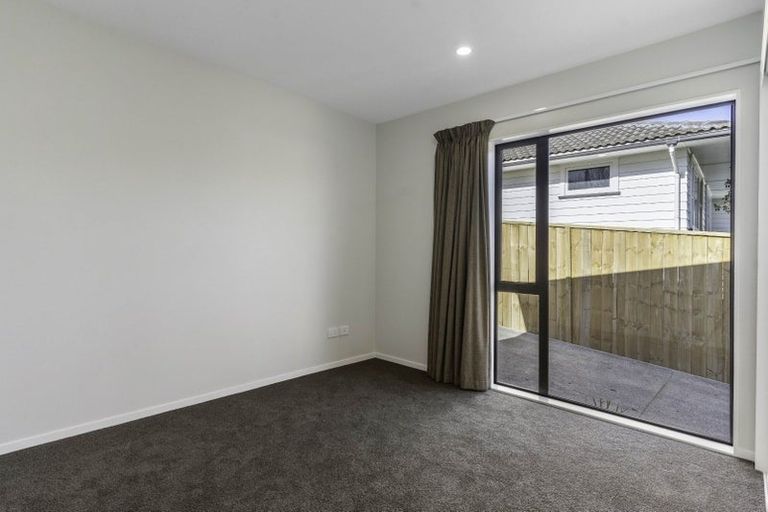 Photo of property in 41 Kingdale Road, Henderson, Auckland, 0610