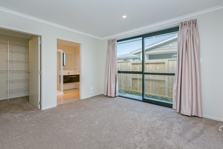 Photo of property in 19 Hugo Way, Papamoa Beach, Papamoa, 3118