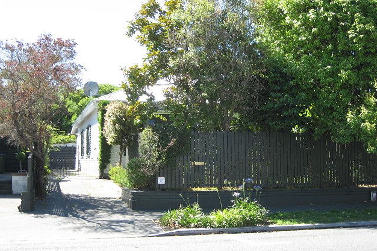 Photo of property in 5 Aikmans Road, Merivale, Christchurch, 8014