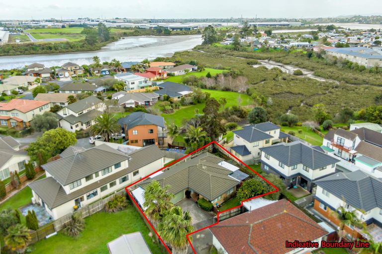 Photo of property in 2/183 Ti Rakau Drive, Pakuranga Heights, Auckland, 2010