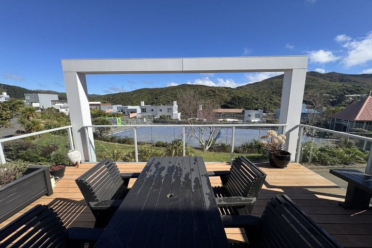Photo of property in 9 Saddleback Grove, Karori, Wellington, 6012