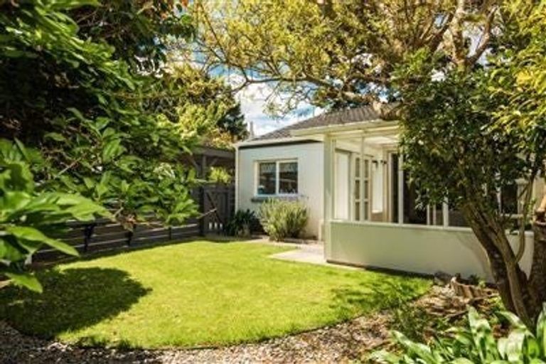 Photo of property in 23a Caesars Place, Churton Park, Wellington, 6037