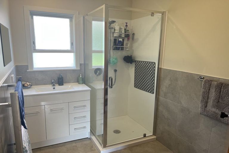 Photo of property in 19 Lyford Crescent, Sunnynook, Auckland, 0620