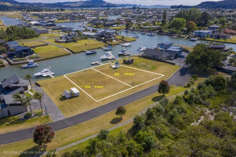 Photo of property in 24 Hei Esplanade, Whitianga, 3510