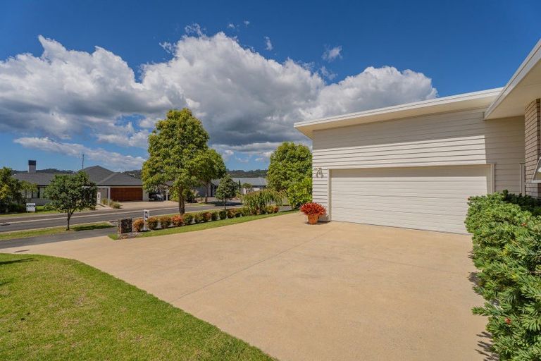 Photo of property in 16 Leeward Drive, Whitianga, 3510