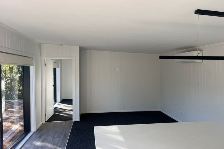 Photo of property in 28 Parawera Drive, Acacia Bay, Taupo, 3330