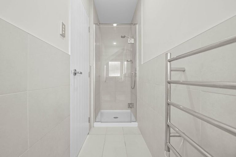 Photo of property in 114 Fairview Avenue, Fairview Heights, Auckland, 0632