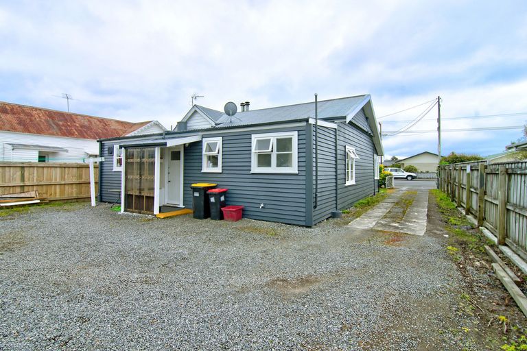 Photo of property in 23 Ames Street, Paekakariki, 5034