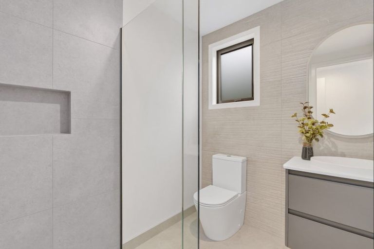 Photo of property in 10 Kamana Rise, Wanaka, 9382