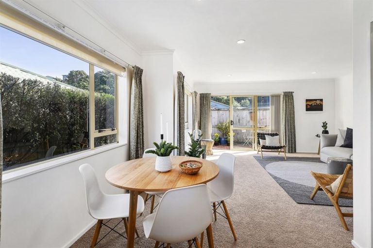 Photo of property in Miramar Villas, 16/3u Byron Street, Miramar, Wellington, 6022